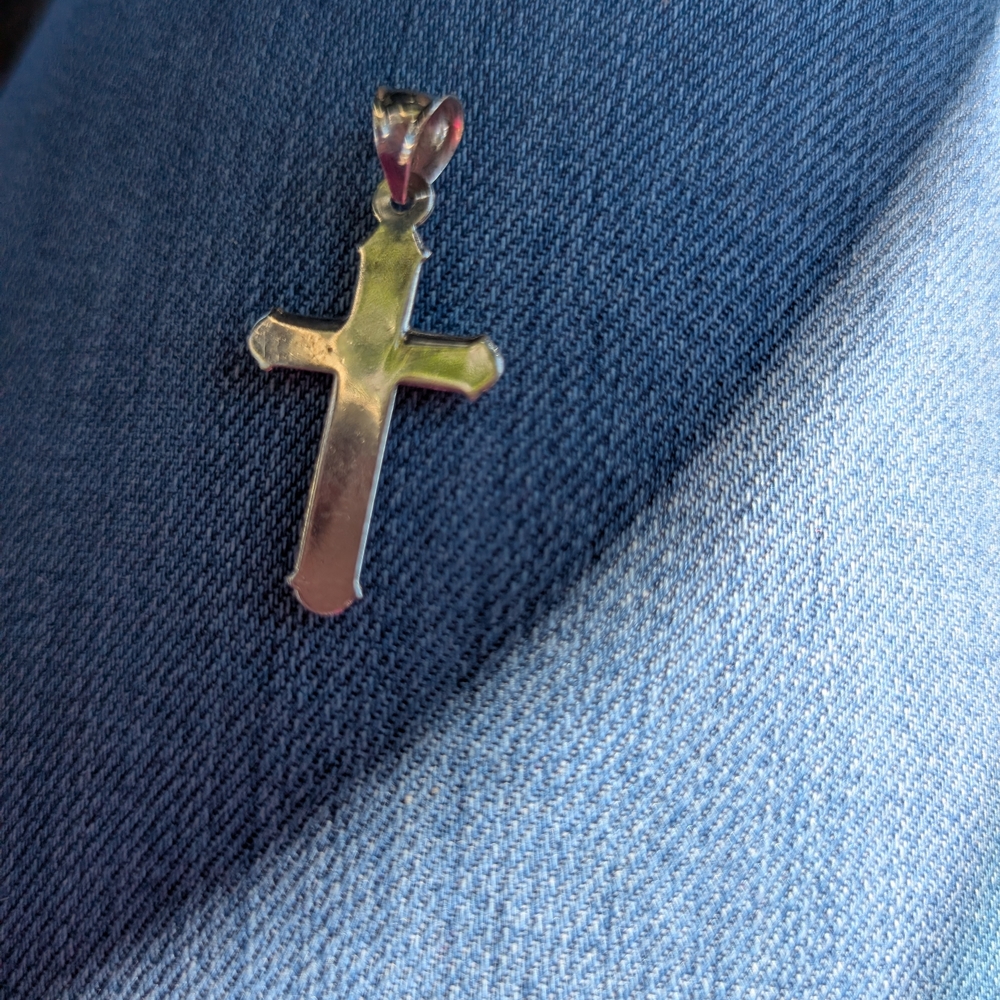 NEW Elegant Silver Cross PENDANT - Picture 2 of 3